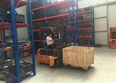 1600kg ηλεκτρικό Forklift φορτηγό για μακρύ υλικό, 4-κατευθυντικό στενό Forklift διαδρόμων